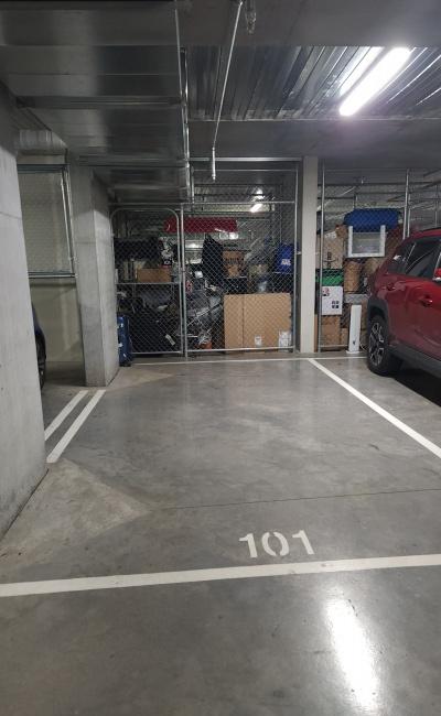 Great parking near Austin Hospital, Burgundy Street