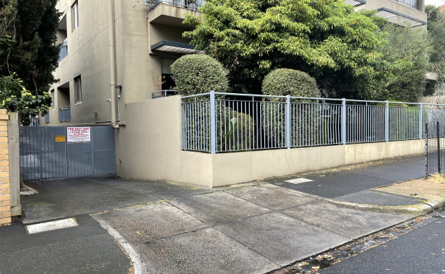 Secure Remote access Car Space in St Kilda