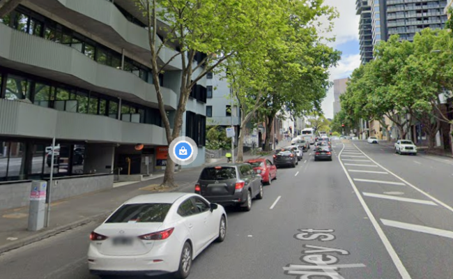 CBD-Edge Secure Parking - Walk to City in Minutes