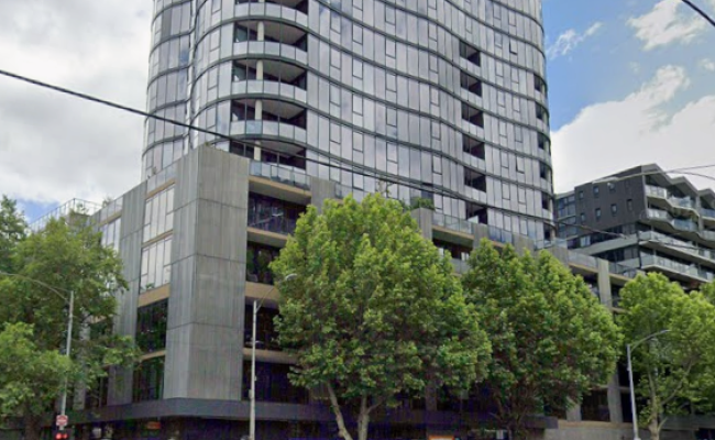CBD-Edge Secure Parking - Walk to City in Minutes