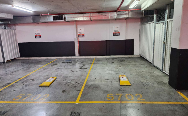 Easy and Secure Parking in the Heart of Adelaide -Meriton Suites