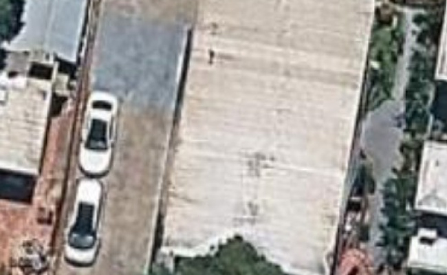 Outdoor lot parking space available - great location