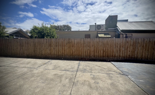 South Yarra - Great Outdoor Parking Near Alfred Hospital