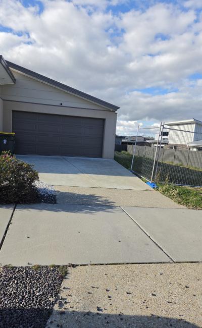 Driveway Parking with EV Charging in Taylor ACT