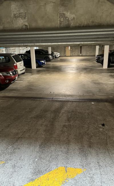 Short Walk to Central Station, King Georges Square & Queen St Mall #1