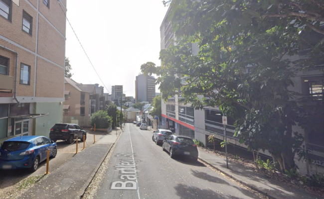 Great Parking Space in Spring Hil near CBD