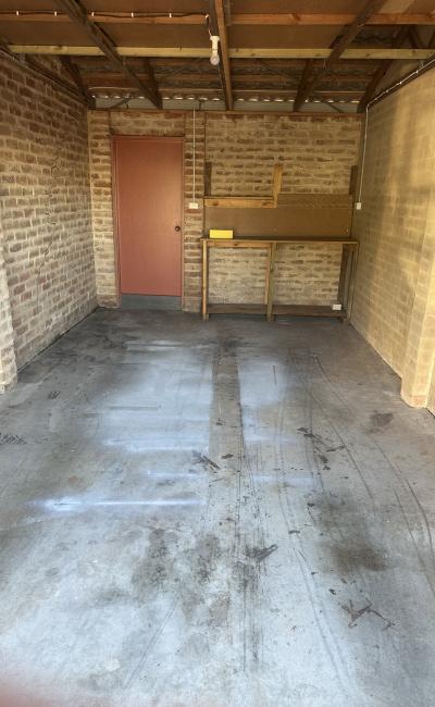Parking Spot in Surf Beach, close to the beach and shops!