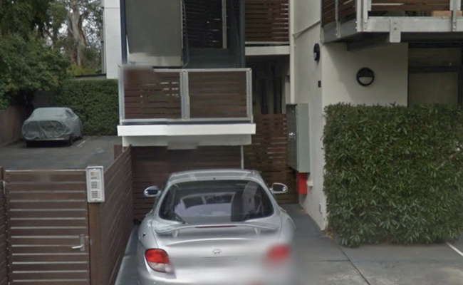 Safe parking spot just off Swan Street Richmond
