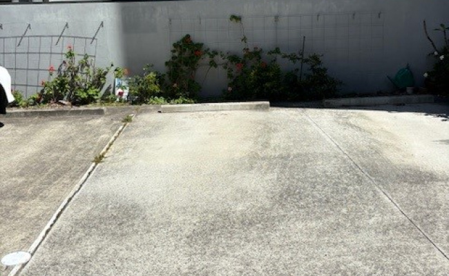 Driveway parking on Bondi Road in Bondi New South Wales