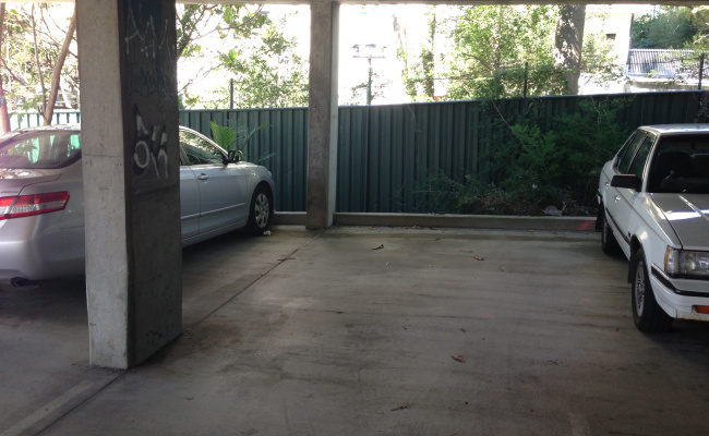 Brisbane - Great Undercover Parking Near St Andrew's War Memorial Hospital #15