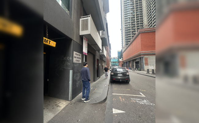CAR PARK FOR RENT NEAR SOUTHERN CROSS STATION ON BOURKE ST ACCESS 24/7