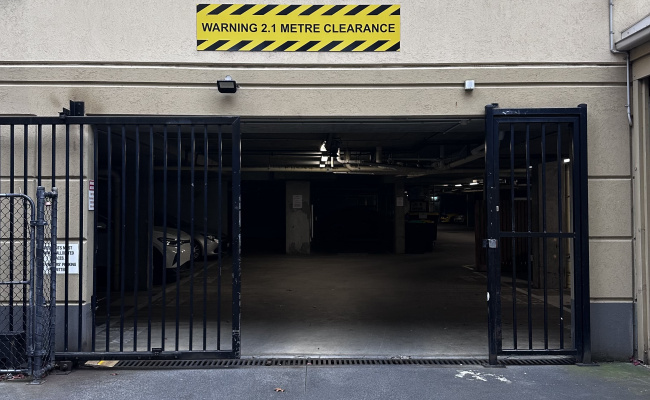 Convenient Carlton Carpark Near QVM & CBD