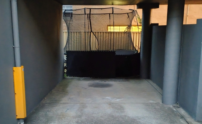 Spacious and secure parking 4 min walk from the beach