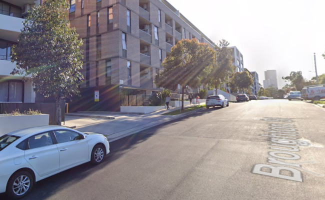 Parking space available in promenade building C