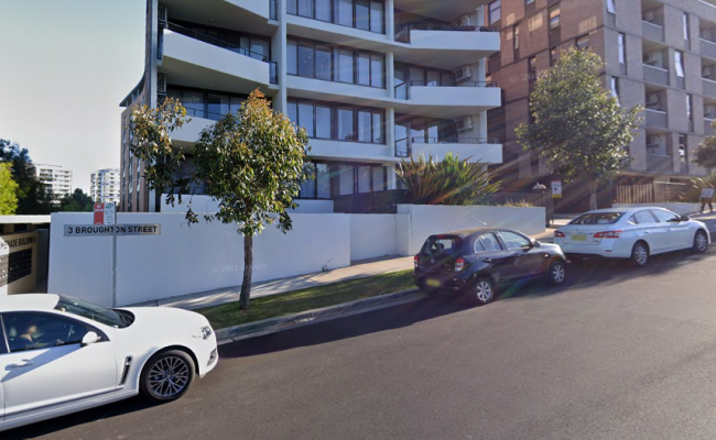 Parking space available in promenade building C