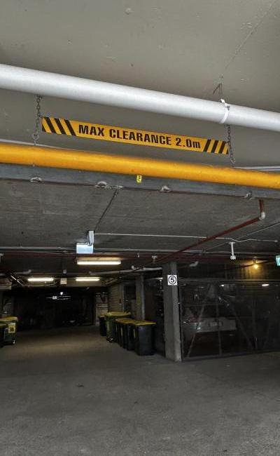 Large locked up secure garage in Ultimo