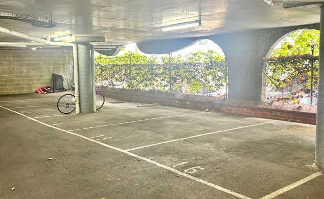 Collingwood Parking Spot - secure and central