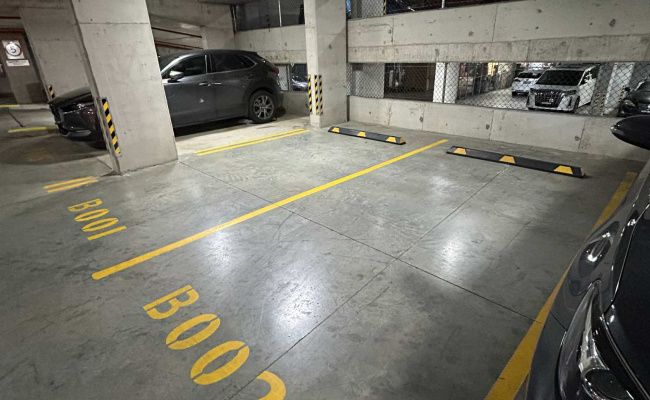Indoor Secure Parking next to Epping Station