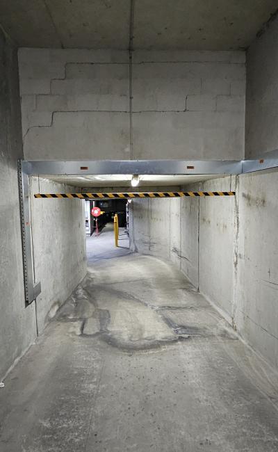 Great parking near Carlton Gardens / 96 & 86 Tram Stops