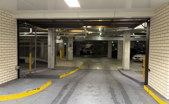 Convenient Secure Parking Space - Caulfield Village