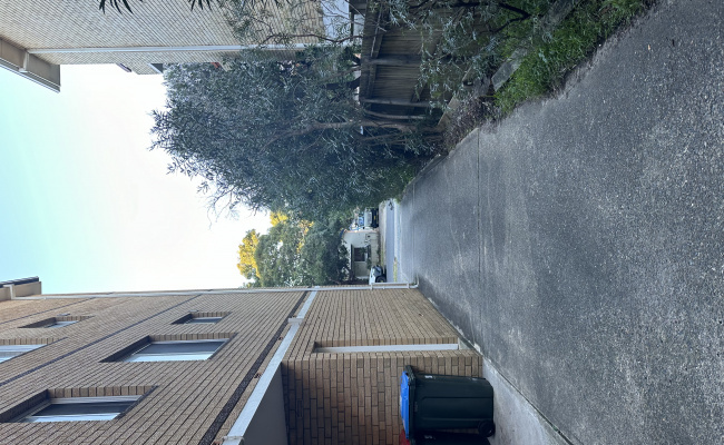 Great parking spot in Rose Bay