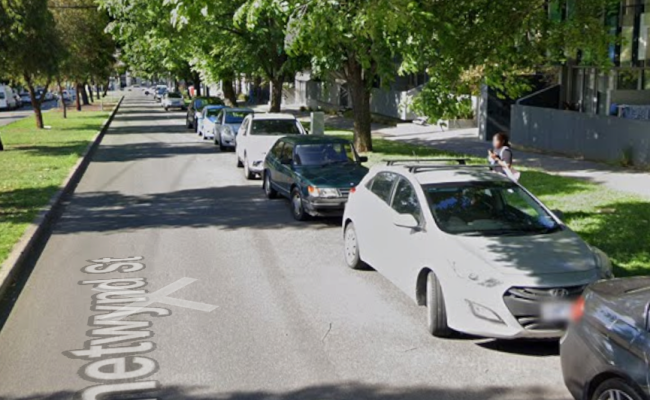 Great secure undercover carpark one block from RMH, Mel Uni, Vic Market and more