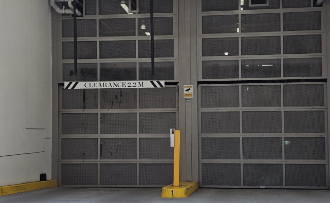 Wolli Creek - Convenient Indoor Parking Near Airport