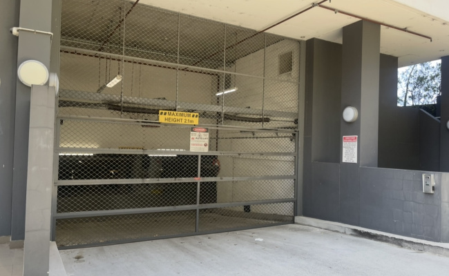 Indoor parking lot