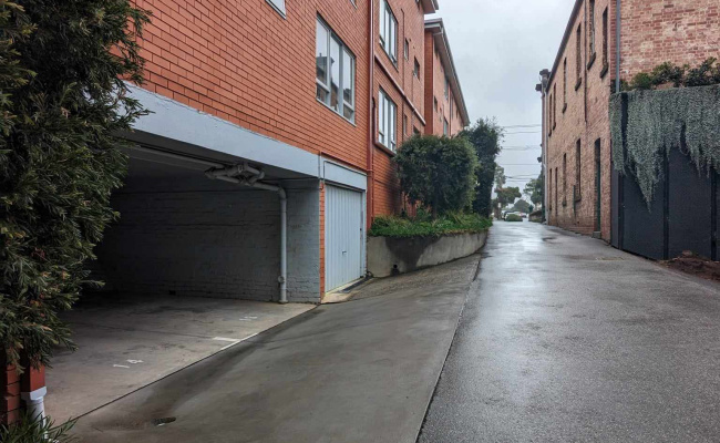 WEEKEND PARKING ONLY!!! Undercover Central Parking, Church St Richmond