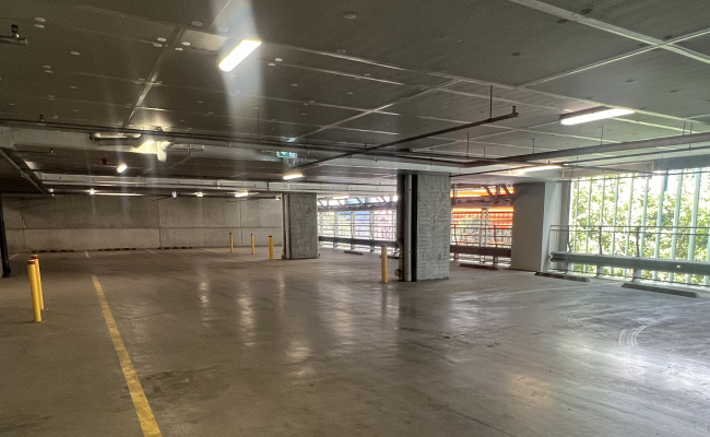 Southbank Unreserved Monthly Parking via LPR access