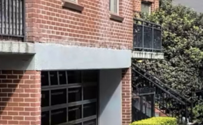 Near main-road, secure carspace in Redfern/Chippendale