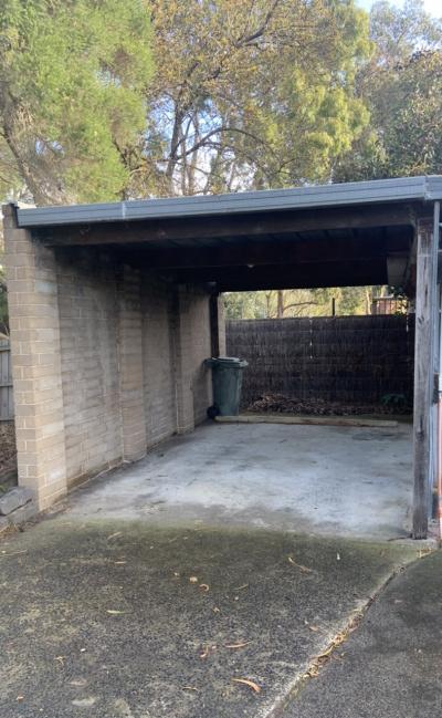 Store your trailer/vehicle undercover in Bayside. Double space available.
