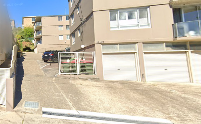Great carport space right on clovelly beach!