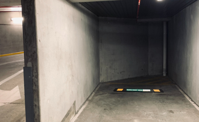 Secure Parking in Docklands