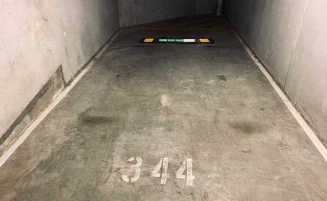 Secure Parking in Docklands