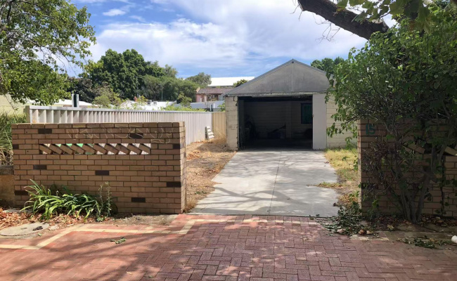 Outdoor lot parking on Cooper Street in Nedlands Western Australia