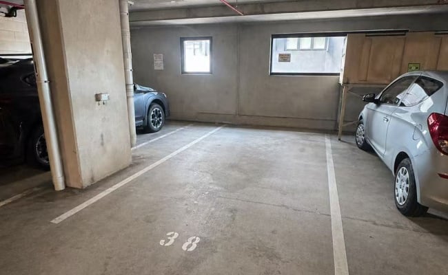 Secure Indoor Parking in South Brisbane-24/7 Access