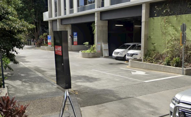 Parking Space Near CBD Very Convenient for Office Workers