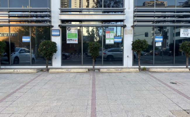 OUTDOOR PARKING, PRIME LOCATION IN SOUTH BRIS! 24/7 ACCESS, RESERVED BAY