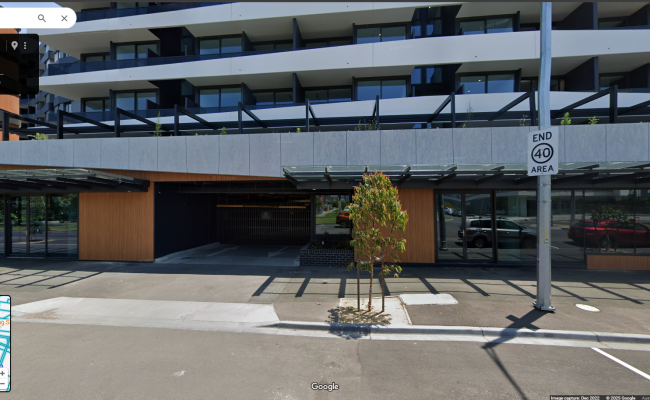 Convenient & Secure Footscray Park