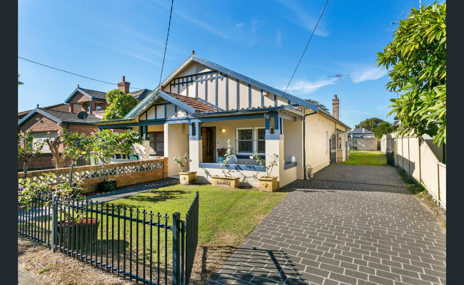 Driveway parking on Crawford Road in Brighton-Le-Sands New South Wales