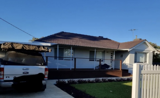 Safe residential space - 10 mins to airport