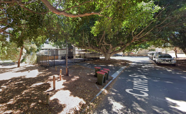Secure parking bay close to Daglish train station