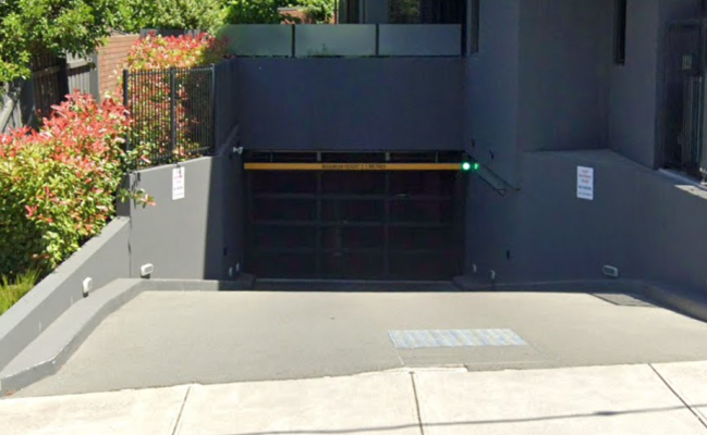 Great parking near Austin Hospital, Burgundy Street