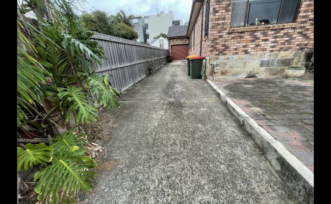 Large Parking Space on Driveway Central Coogee by Oval. 2 mins walk to beach