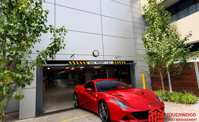Secure Car Park for Rent in South Melbourne 63 Dorcas St (93b)