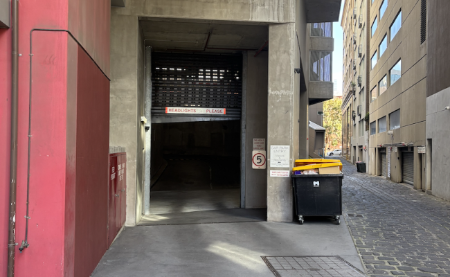 Parking near CBD - Dorcas Street
