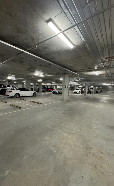 Hawthorn - Great Indoor Parking Near Train Station