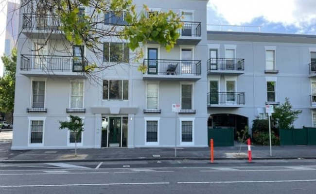 Secure Car Space 5 min walk to CBD