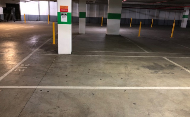 Carlton - Clocktower Complex - Covered carspace
